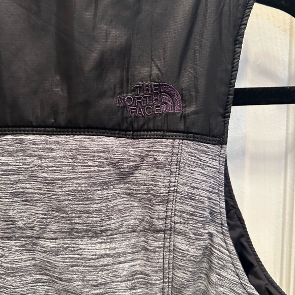 The North Face Black & Gray Heather Athletic Vest with Pockets. Size S - Picture 8 of 11